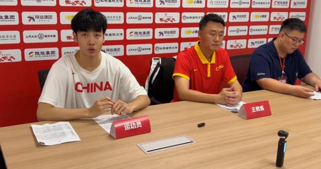 bob半岛体育-砍下24分+命中关键球！张博源：我不算大心脏球员